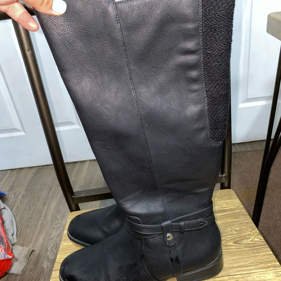 High boots - Picture 2 of 5